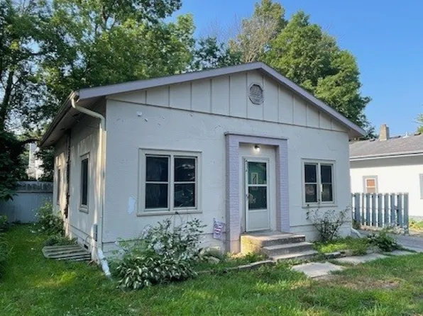 411A 6th Ave NE, Faribault, MN 55021
