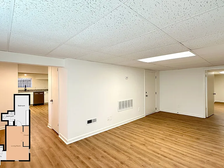 1093 Columbiana Rd — Photo 6