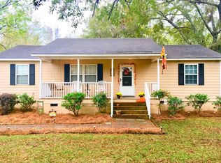 44 Basden Rd, Burgaw, NC 28425