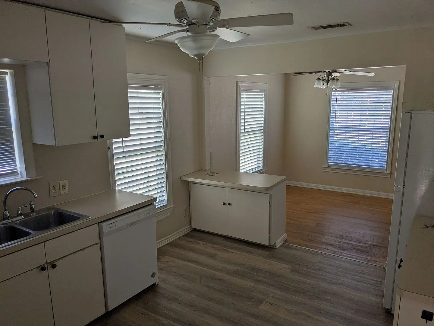 3 Bed 1 Bath with Bonus Room, Laundry Room, and Raised Deck — Photo 4