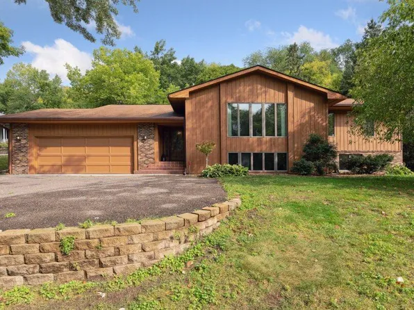 211 W Kraft Rd, West Saint Paul, MN 55118