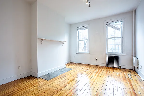 Rented by Compass | media 28