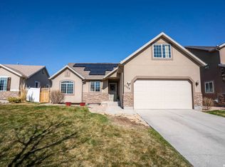 8328 N Royal Aberdeen Rd, Eagle Mountain, UT 84005