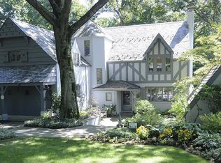 57 N Hillside Pl, Ridgewood, NJ 07450