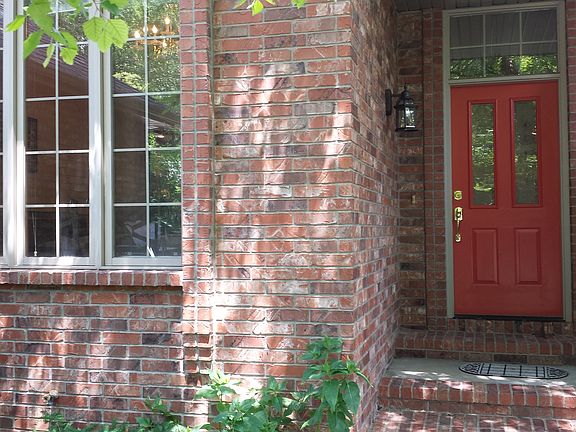 Front entry/ext. formal dini