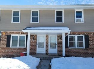 10443 W Kiehnau Ave, Milwaukee, WI 53224