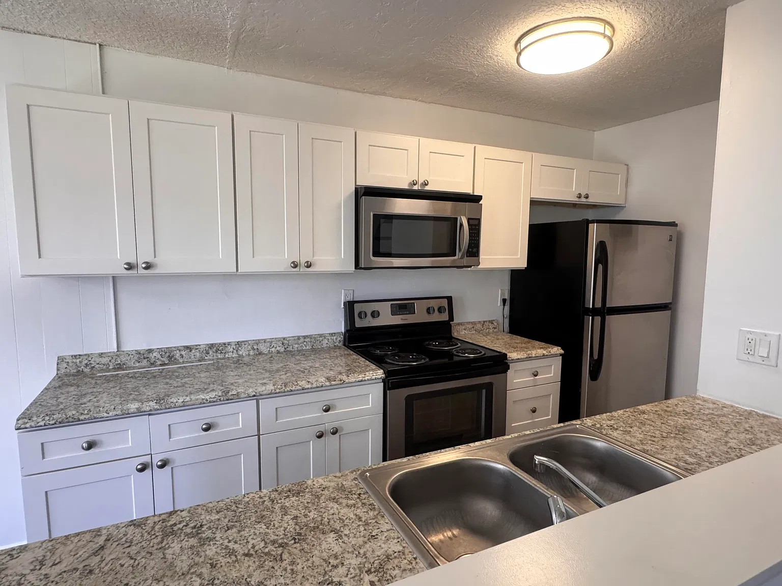 2 bed, 1.0 bath, 980 sqft, $1,750 — Photo 3