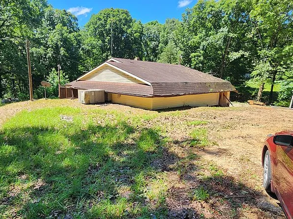 1600 Red Top Hill Rd, Buchanan, TN 38222