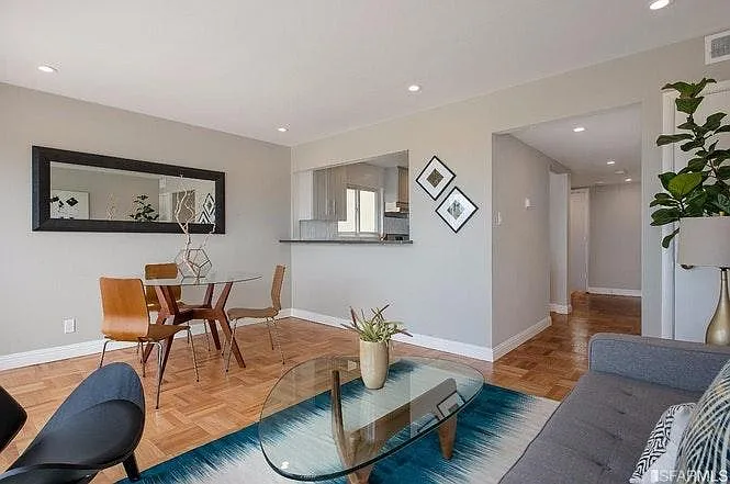 3258 Market St #6 — Photo 7