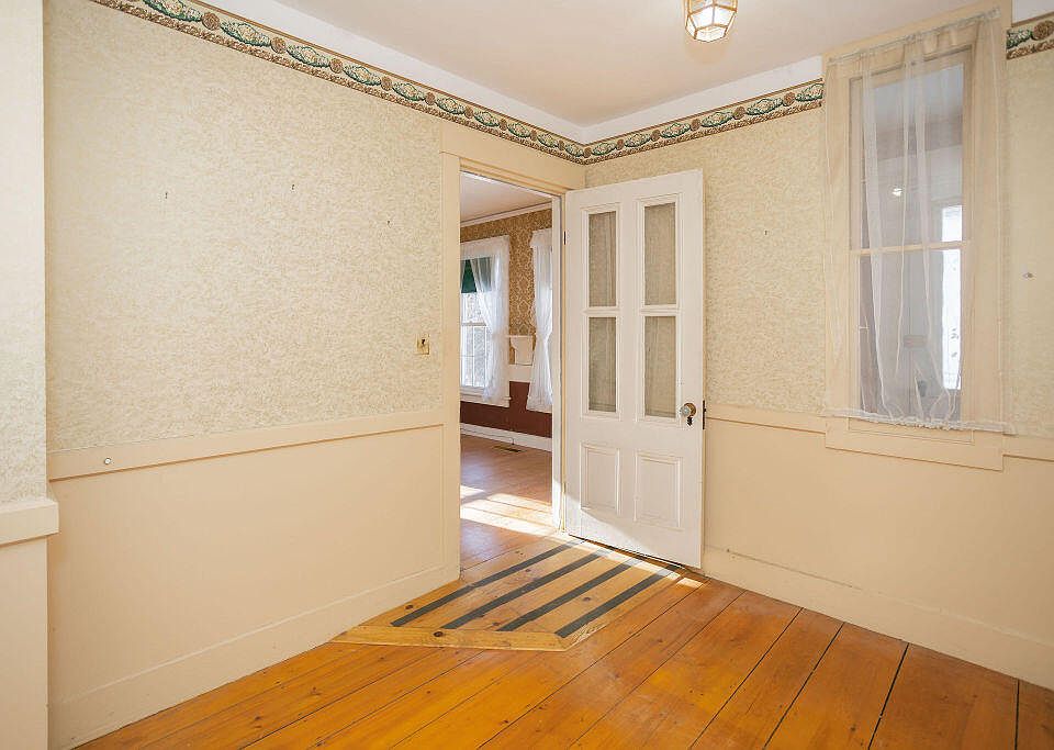 10th image of this home