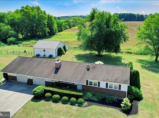 4095 Colonial Rd, Dover, PA 17315