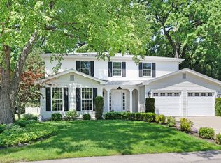 3910 Rugen Rd, Glenview, IL 60025