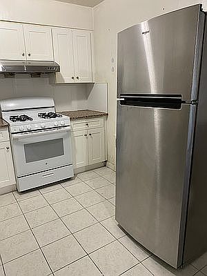 4th image of 147-35 Barclay Ave #2