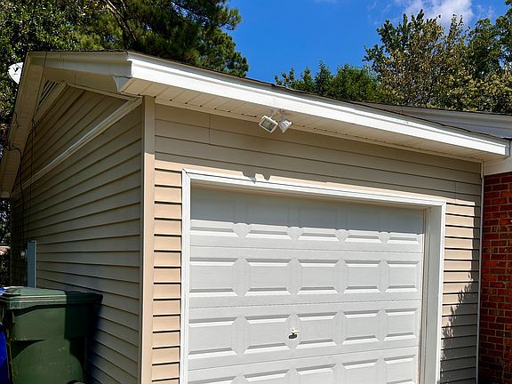 3rd image of 211 Kirkland Drive