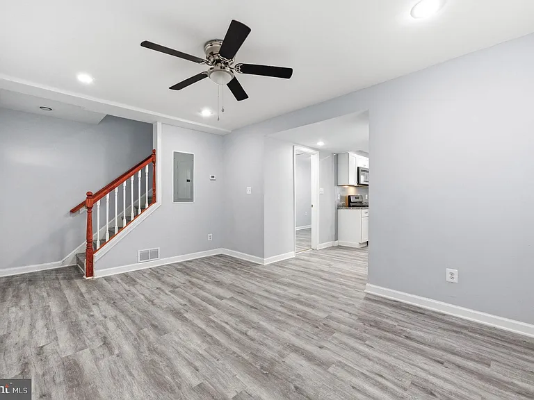 4029 Grant St NE — Photo 7