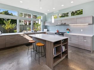 3200 E Republican St, Seattle, WA 98112