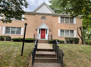 10 S Irving St APT 8A, Ridgewood, NJ 07450