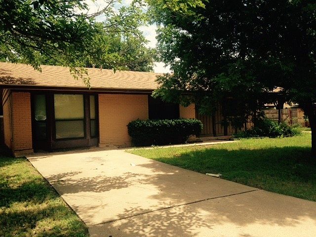 1st image of 2601 Regent Dr