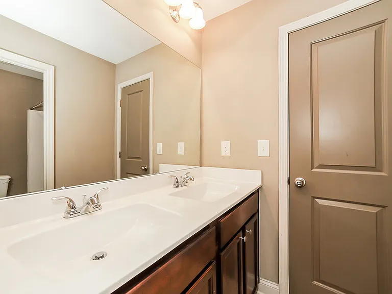 4150 Hamilton Cove Ct — Photo 15