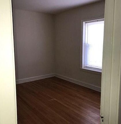 2nd image of 1252 W Albion Ave APT 1N