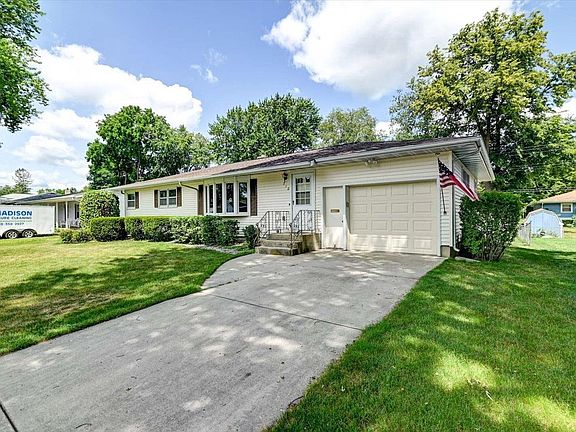2nd image of 710 Hintze Rd