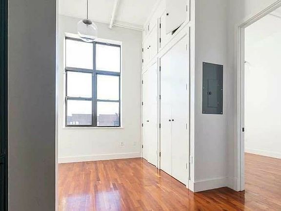 3rd image of 182 Bainbridge St #407