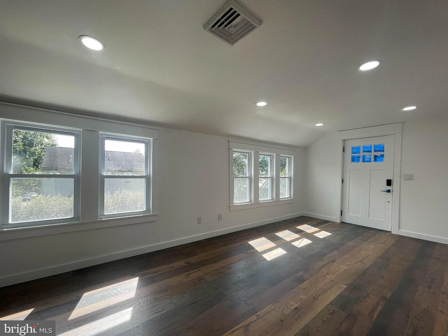 1 bed, 1.0 bath, 700 sqft, $2,000 — Photo 4