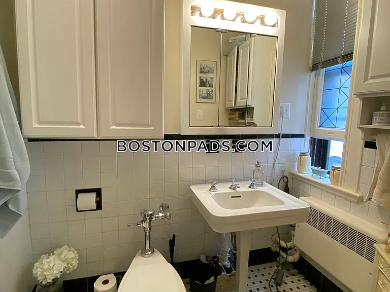 21 Beacon St #10B — Photo 4