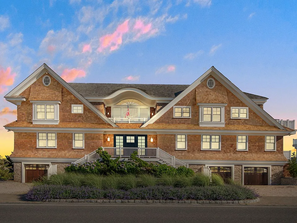 743 Dune Rd