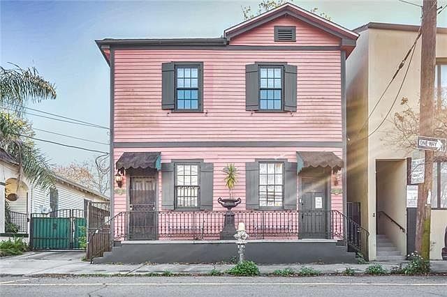 1st image of 1824 Burgundy St #C