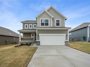 2113 SW Rutherford Dr, Lees Summit, MO 64082