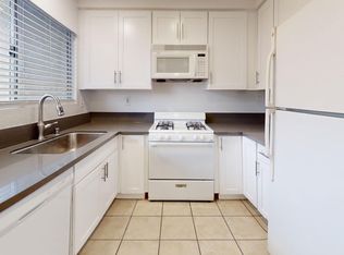 522 E Lugonia Ave APT B, Redlands, CA 92374