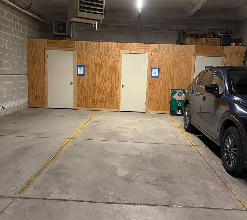 2nd image of 1203 W Augusta Blvd #3N