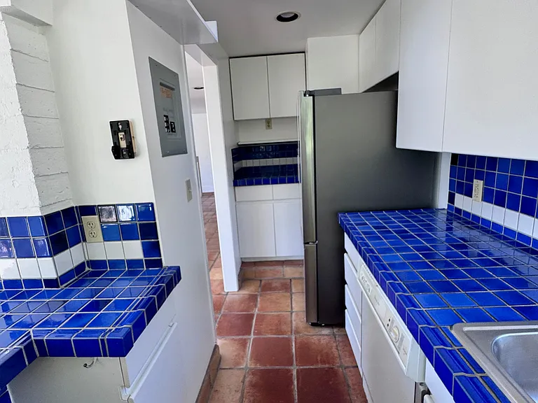 1055 Dyer Pl — Photo 23