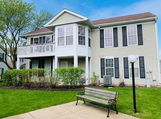 1023 Symphony Dr, Aurora, IL 60504