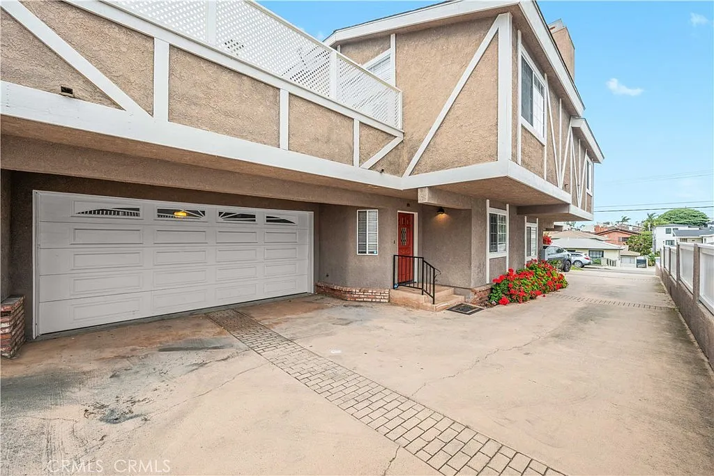 3 bed, 1712 sqft, $5,350 — Photo 3