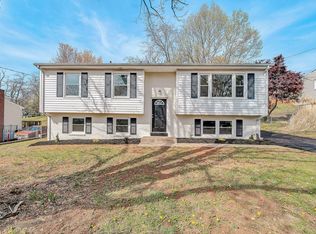 736 Ramada Rd, Vinton, VA 24179