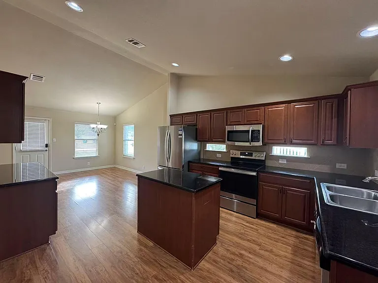 1807 Colorado Bend Dr — Photo 26