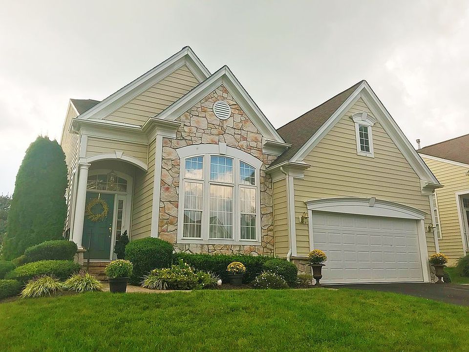 1st image of 214 Katsura Dr