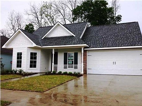 1st image of 214 Oak Path Dr