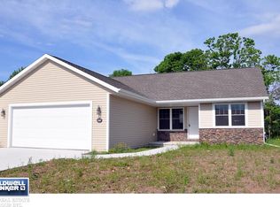 2677 Cavalry Ln, Neenah, WI 54956