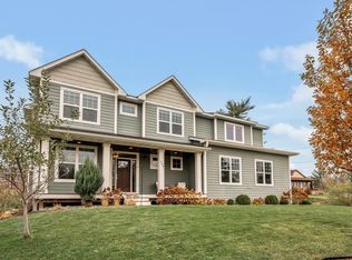 789 Ridge Pl, Saint Paul, MN 55118