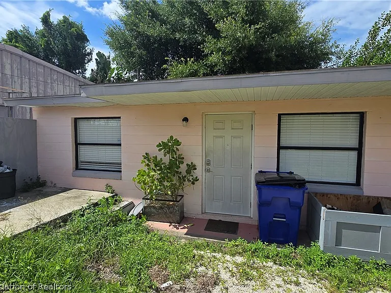 404 N Ridgewood Dr #A — Photo 2