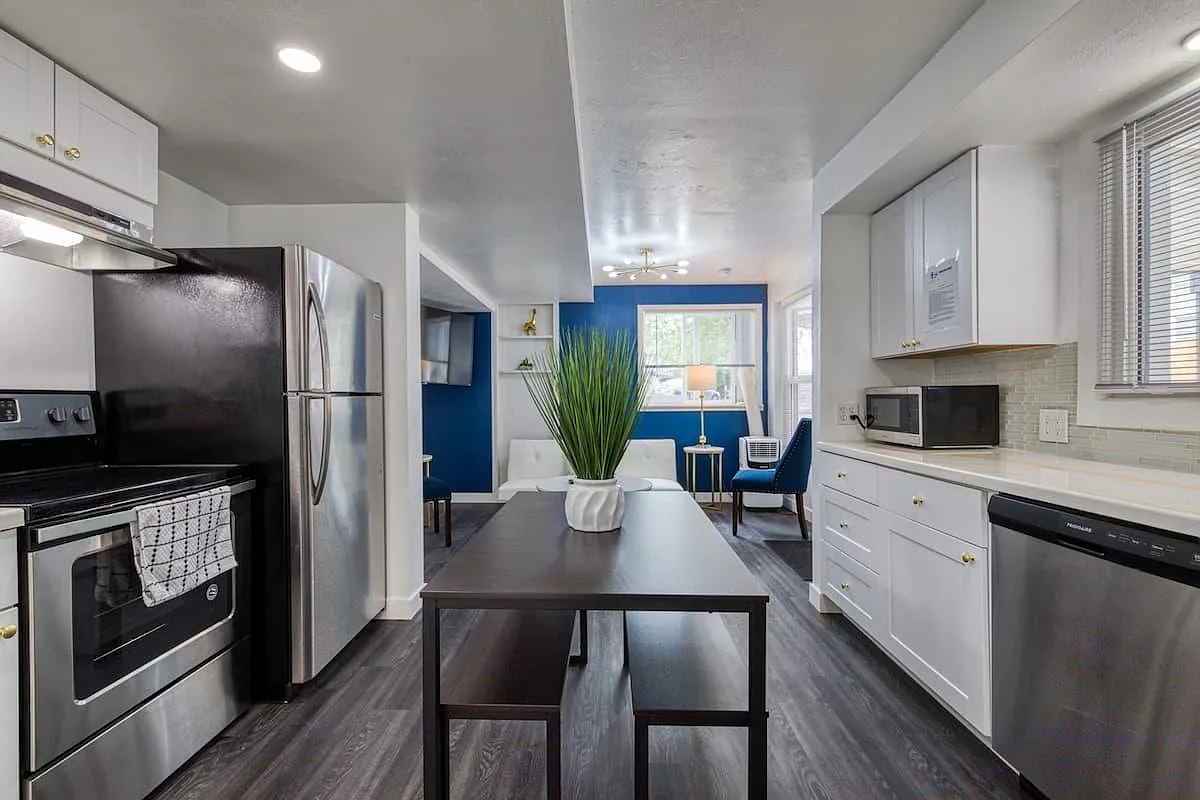 1618 W Boise Ave — Photo 1