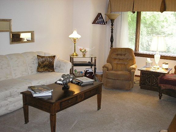 2nd image of 2322 Jonquil Pl