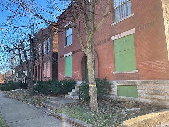 3rd image of 4374 Lee Ave