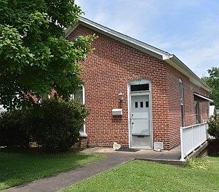 1st image of 735 Center St