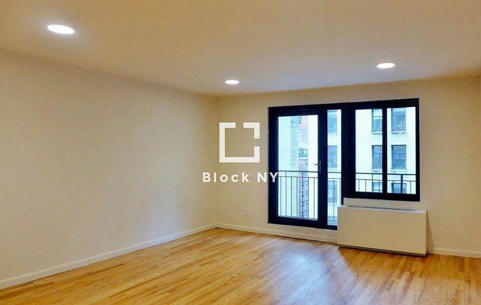 1st image of 8 E 16th St APT 10