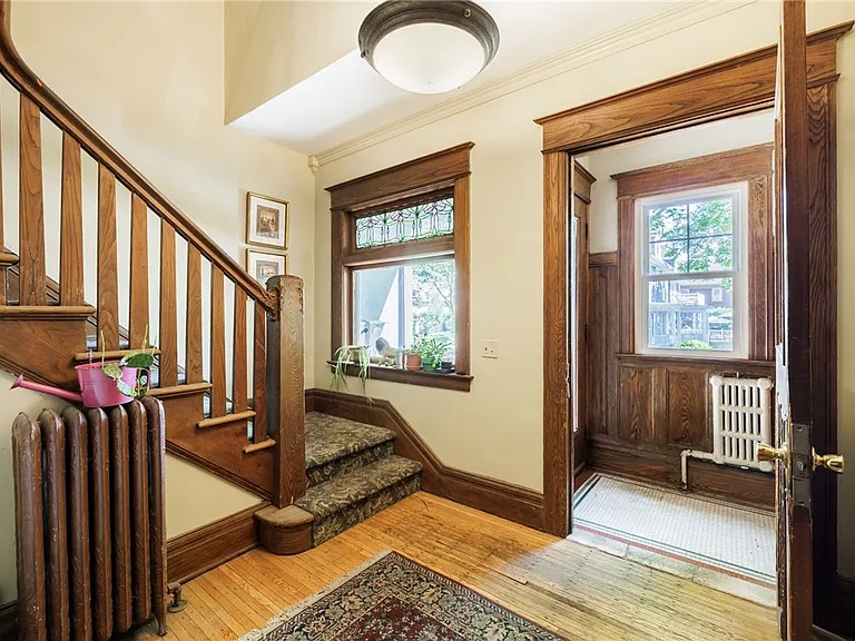 420 Harvard St #1 — Photo 6
