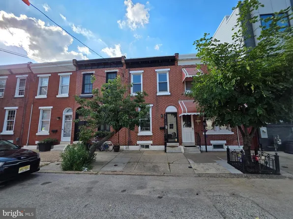 869 Moyer St, Philadelphia, PA 19125